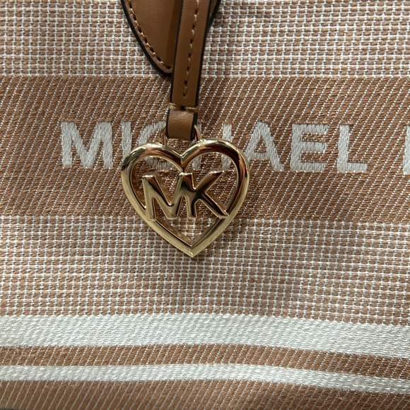 Michael Kors Tan and Cream Tote Bag - Picture 3 of 6